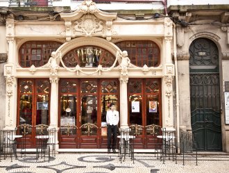 Make a pit-stop at Café Majestic for guaranteed glamour. Image by Maremagnum / Photolibrary / Getty